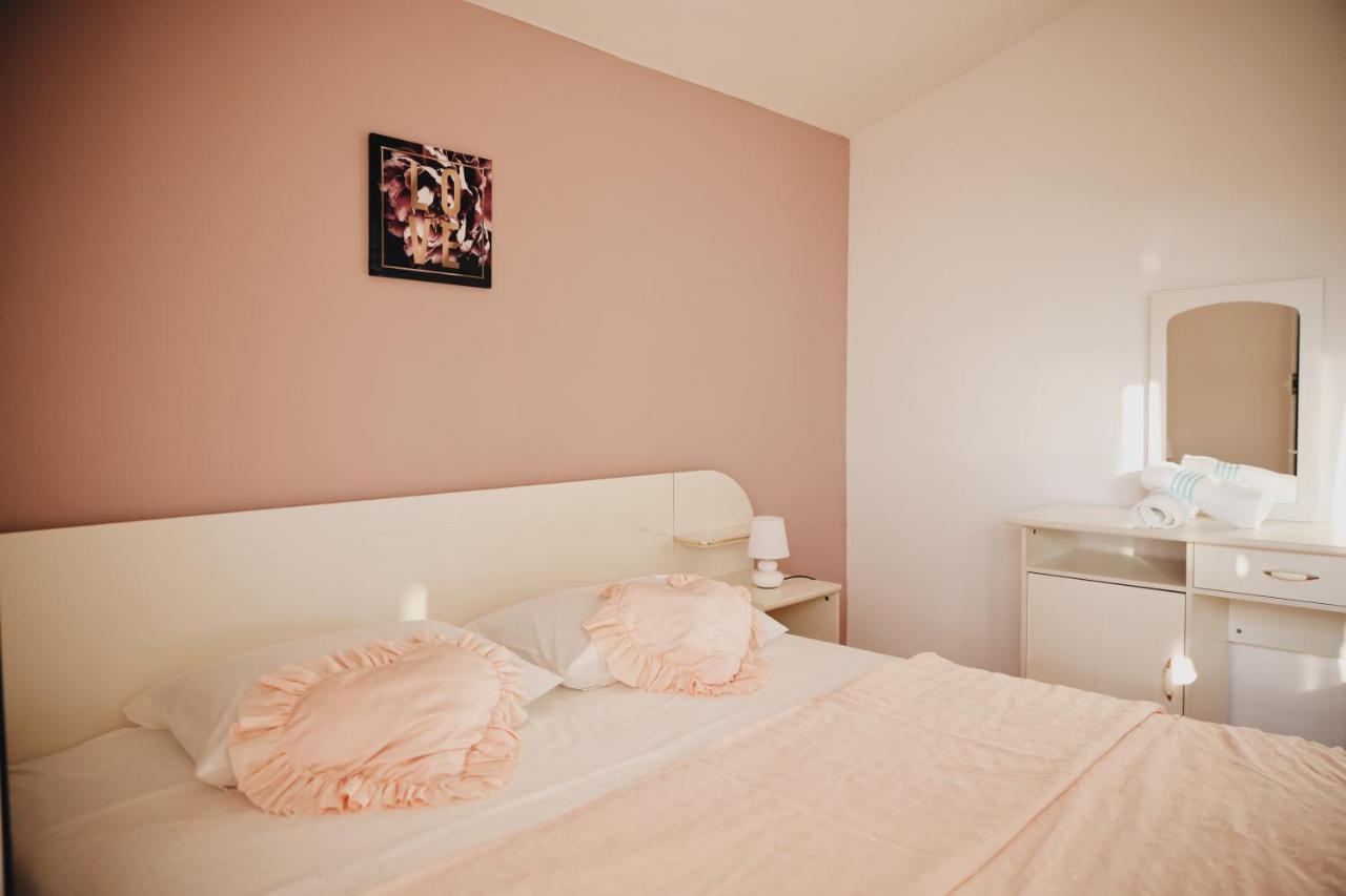 Apartment Blanka With A Beautiful View Of تروغير المظهر الخارجي الصورة